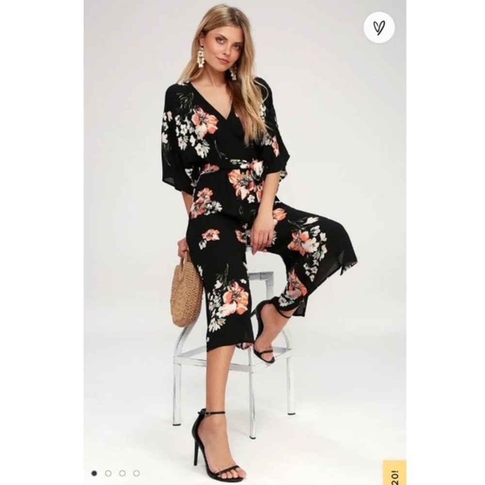 Lulus Staying Cool Black Floral Print Culotte Jumpsuit size XS - As is